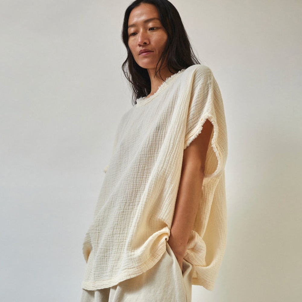Black Crane Organic Gauze Top in Cream OS